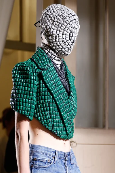 Look 13